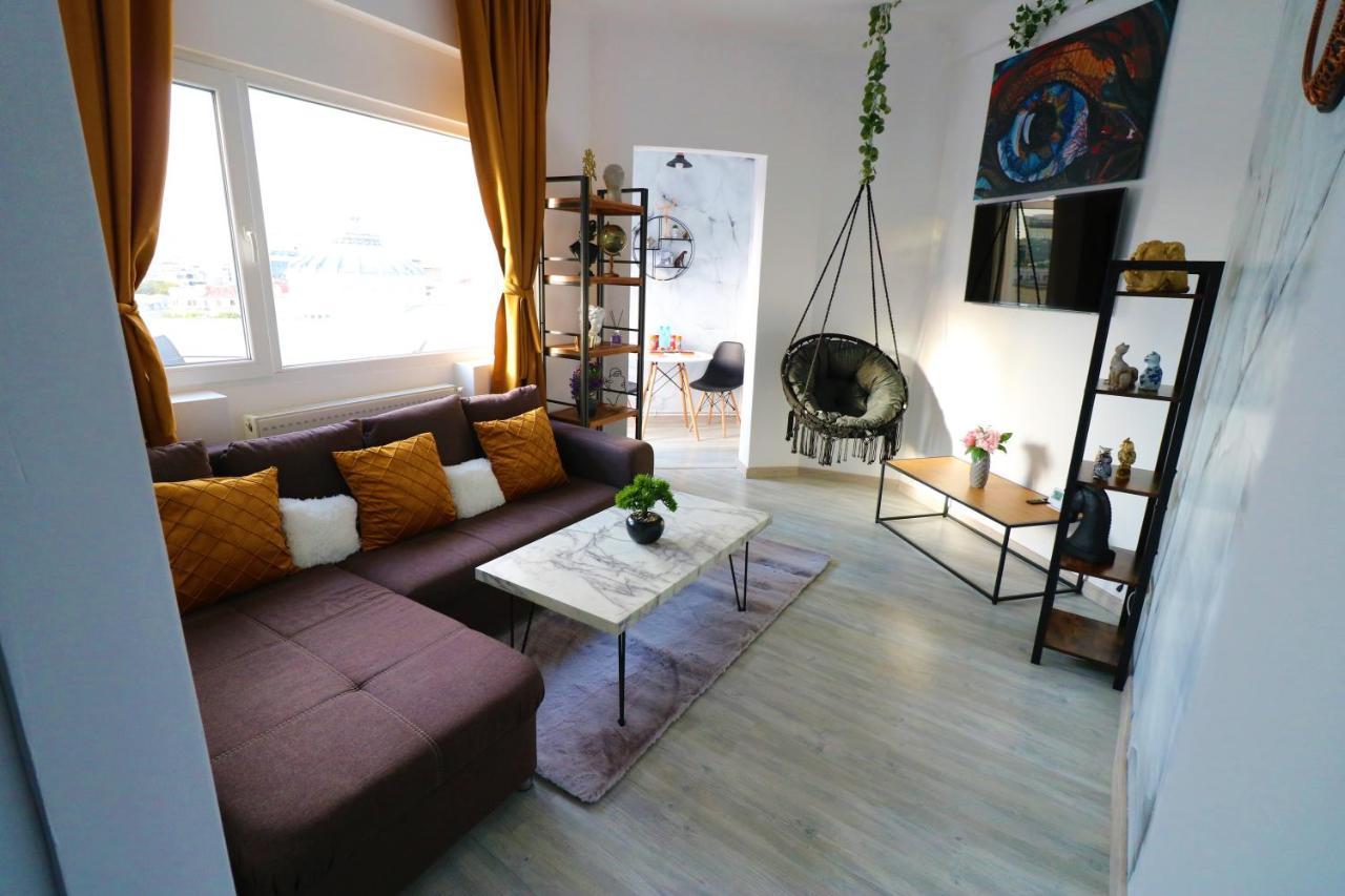 Athenee Palace Apartment - Panoramic View Terrace & Balcony - Free Minibar Bukares Bagian luar foto